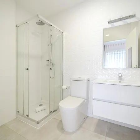 By House And People ブラガ