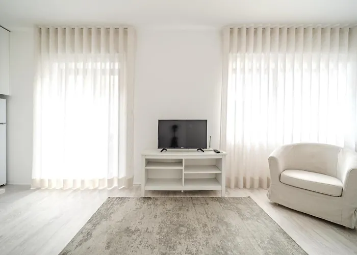 By House And People Apartmán