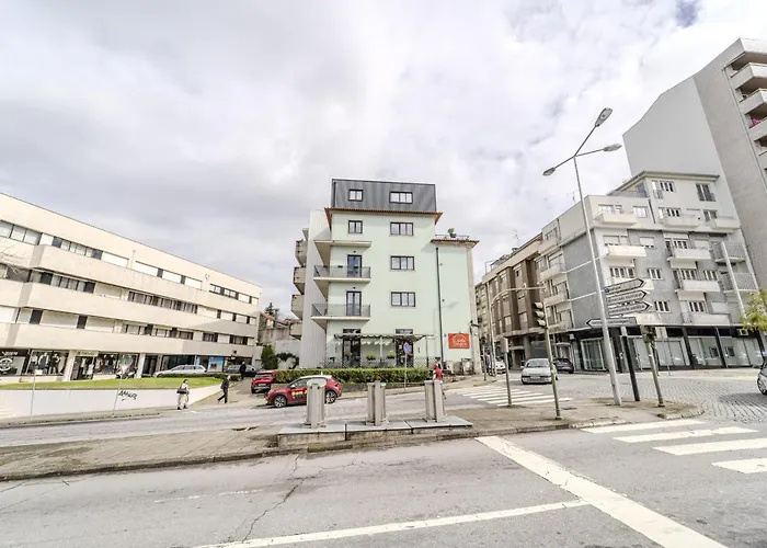 By House And People Apartmán