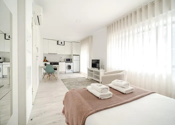 By House And People Apartmán